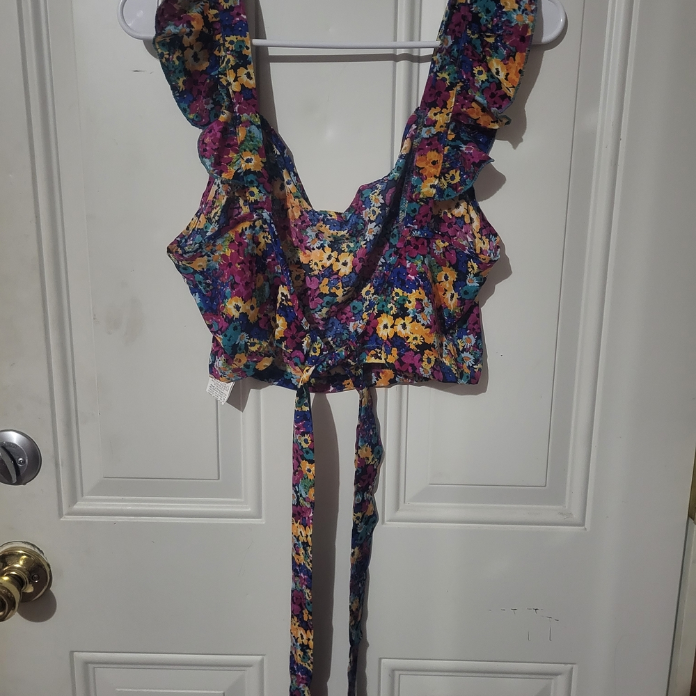 Floral Ruffle Sleeve Top - Picture 3 of 4
